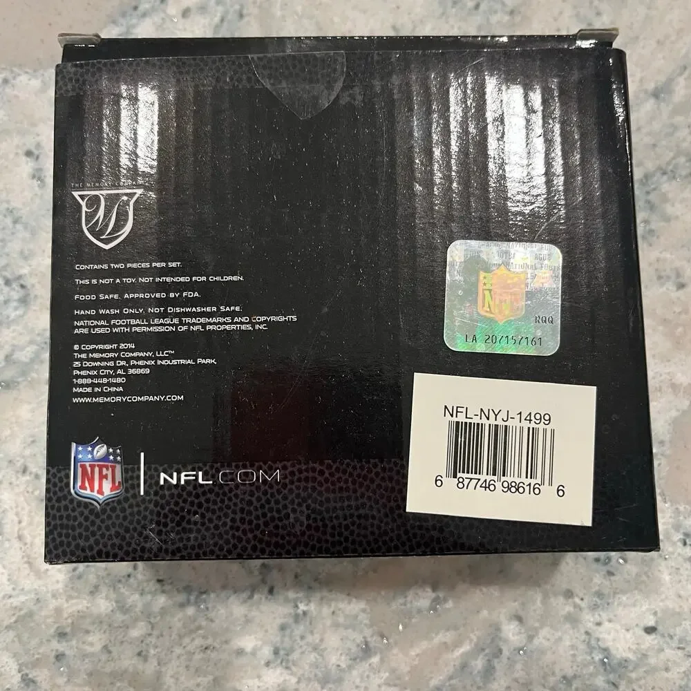 New York Jets NFL Player Salt and Pepper Shakers Set The Memory Company NIB
